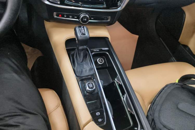 Used Volvo S90 2017 T4 Zhiyi Edition Gear Lever