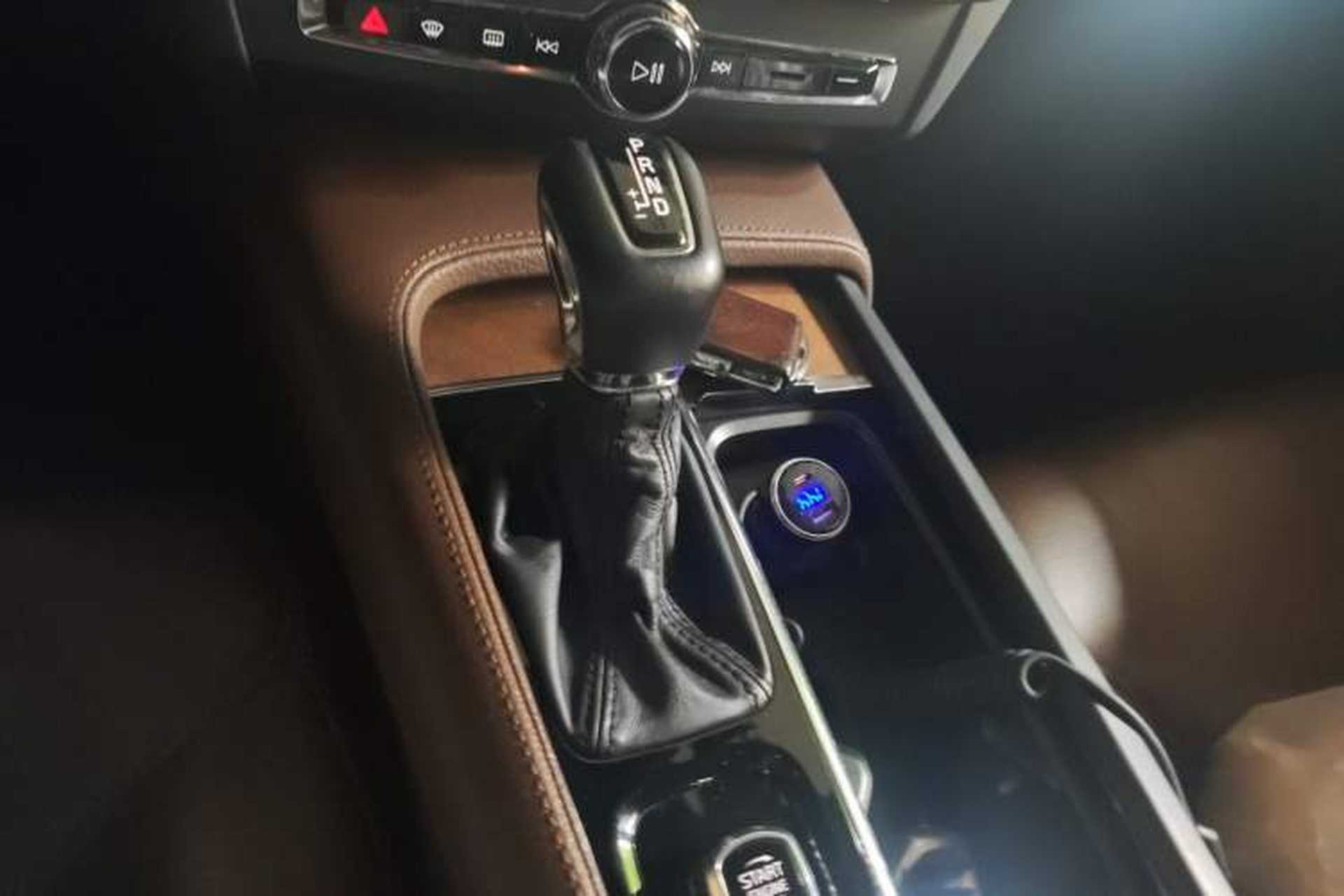 Used Volvo S90 2017 T5 Smart Luxury Edition Gear Lever