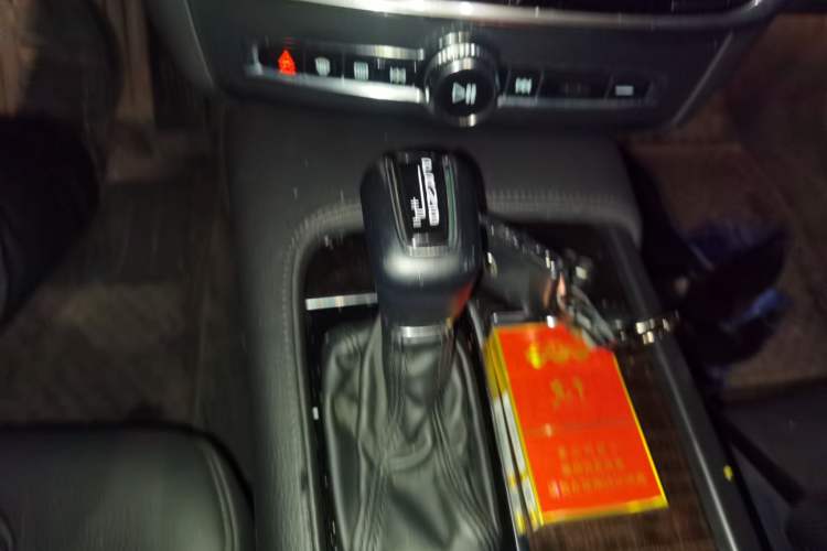 Used Volvo S90 2017 T4 Zhiyuan Edition Gear Lever
