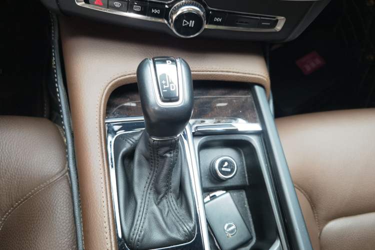 Used Volvo S90 2017 T4 Zhiyuan Edition Gear Lever