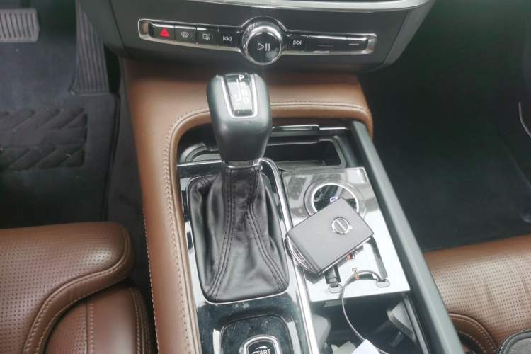 Used Volvo S90 2017 T5 Prestige Edition Gear Lever