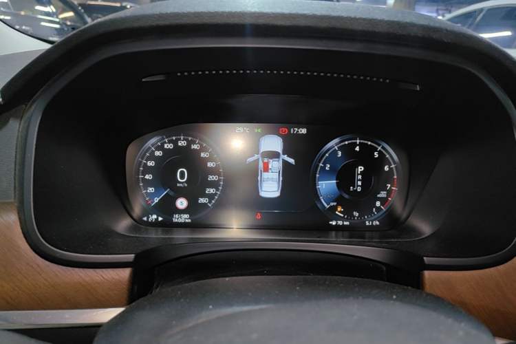 Used Volvo S90 2017 T5 Smart Luxury Edition Instrument Cluster