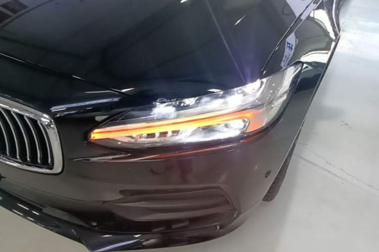 Used Volvo S90 2017 T5 Zhiyuan Edition Left Front Headlight