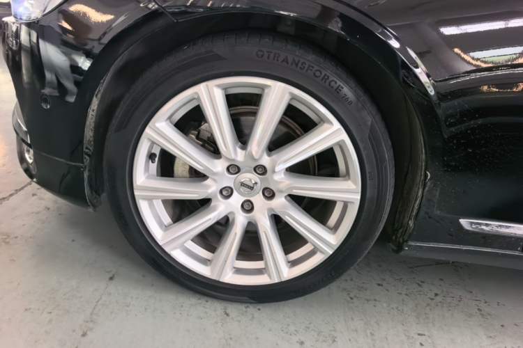Used Volvo S90 2017 T5 Smart Luxury Edition Left Front Wheel Hub