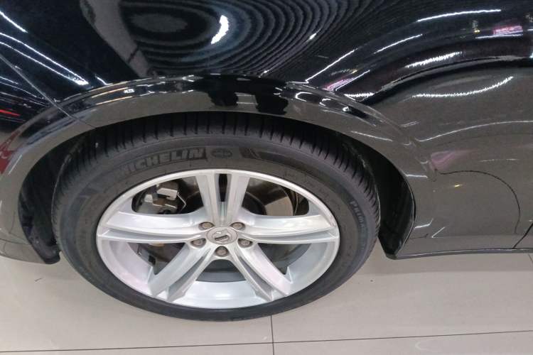 Used Volvo S90 2017 T4 Zhiyuan Edition Left Front Wheel Hub