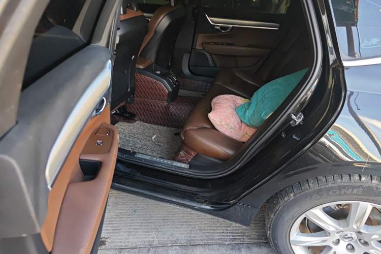 Used Volvo S90 2017 T4 Zhiyi Edition Left Rear Seat