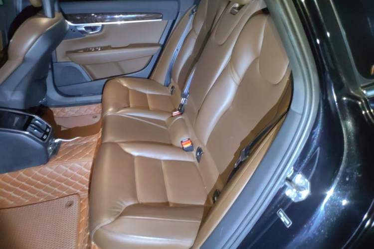 Used Volvo S90 2017 T4 Zhiyuan Edition Left Rear Seat
