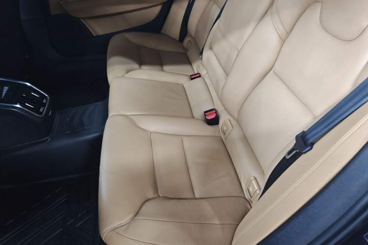 Used Volvo S90 2017 T5 Zhiyuan Edition Left Rear Seat