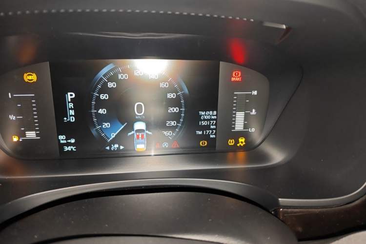 Used Volvo S90 2017 T5 Zhiyuan Edition Odometer Close Up