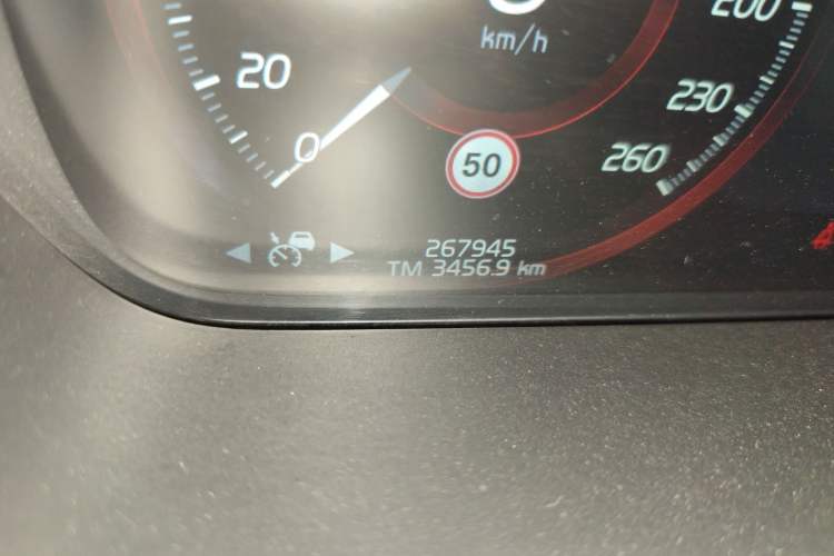 Used Volvo S90 2017 T5 Smart Luxury Edition Odometer Close Up