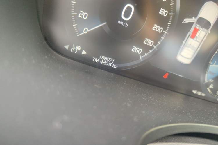 Used Volvo S90 2017 T4 Zhiyuan Edition Odometer Close Up