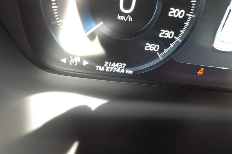 Used Volvo S90 2017 T5 Prestige Edition Odometer Close Up