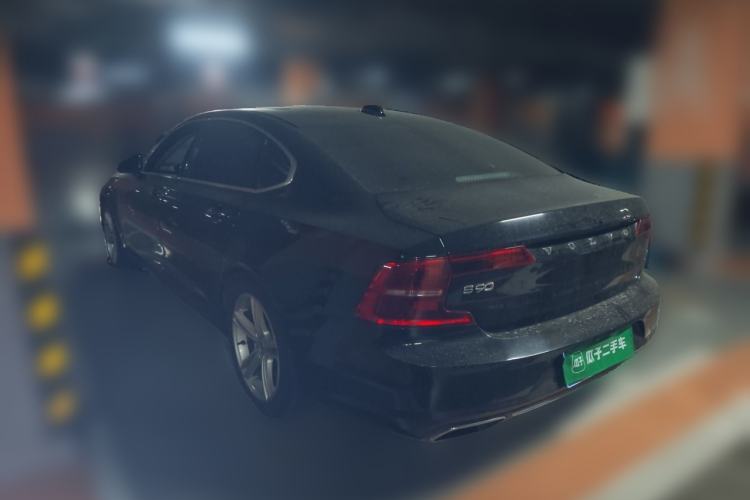 Used Volvo S90 2017 T4 Zhiyuan Edition Rear Left 45 Deg