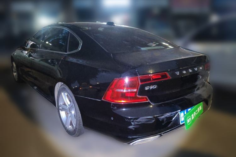 Used Volvo S90 2017 T4 Zhiyuan Edition Rear Left 45 Deg