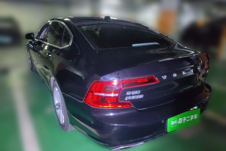 Used Volvo S90 2017 T4 Zhiyuan Edition Rear Left 45 Deg