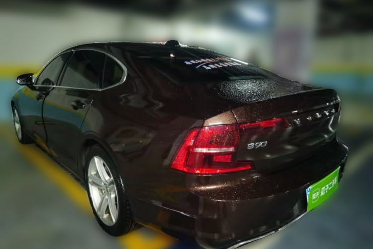Used Volvo S90 2017 T4 Zhiyuan Edition Rear Left 45 Deg