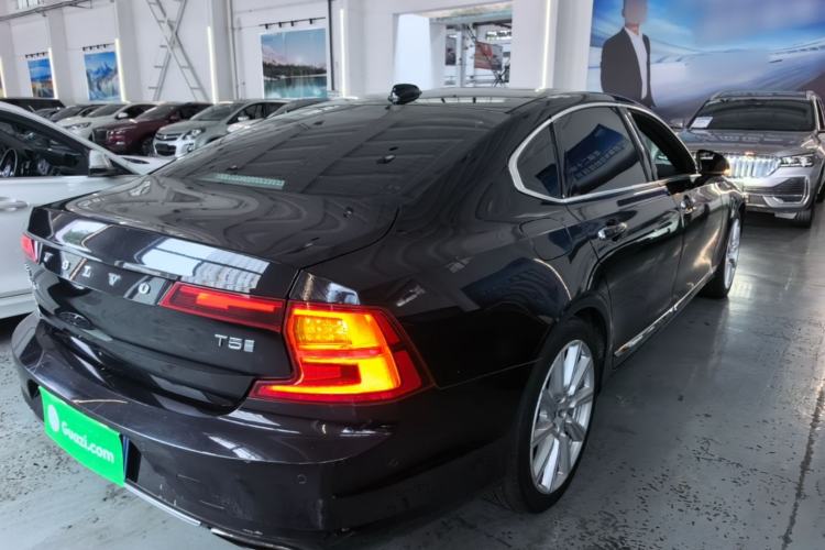 Used Volvo S90 2017 T5 Smart Luxury Edition Rear Right 45 Deg