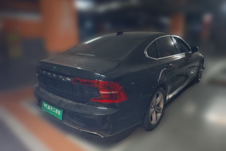 Used Volvo S90 2017 T4 Zhiyuan Edition Rear Right 45 Deg