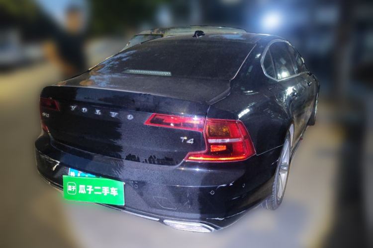 Used Volvo S90 2017 T4 Zhiyuan Edition Rear Right 45 Deg
