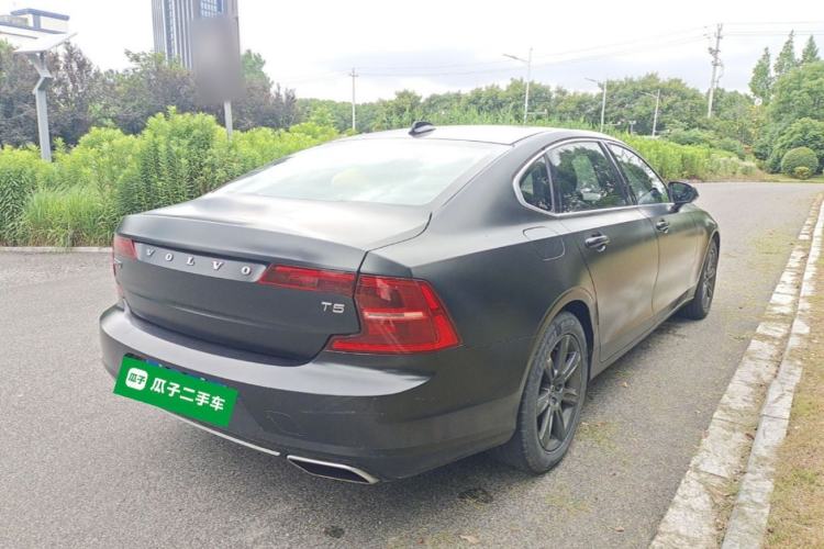 Used Volvo S90 2017 T4 Zhiyi Edition Rear Right 45 Deg
