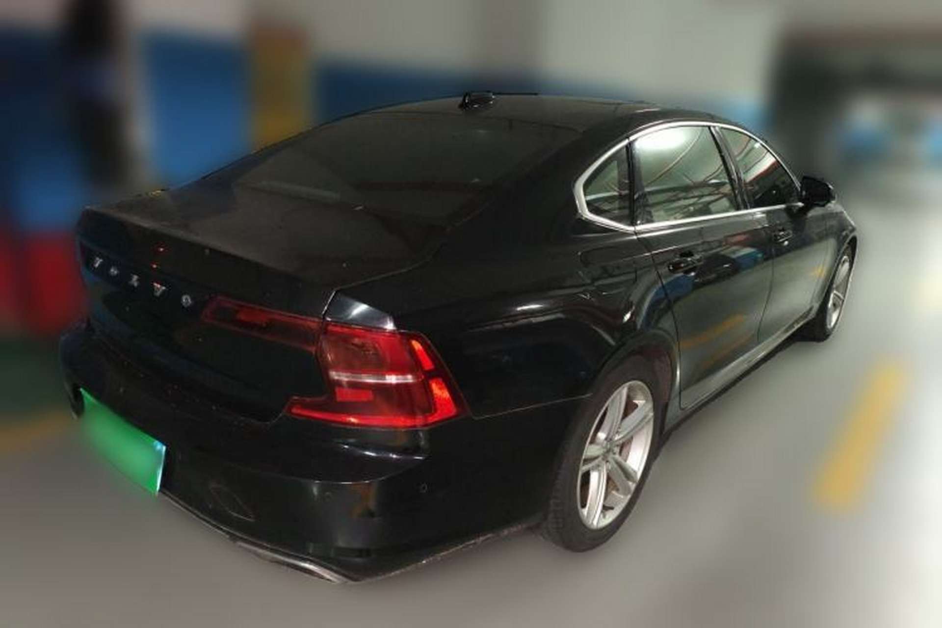 Used Volvo S90 2017 T4 Zhiyuan Edition Rear Right 45 Deg