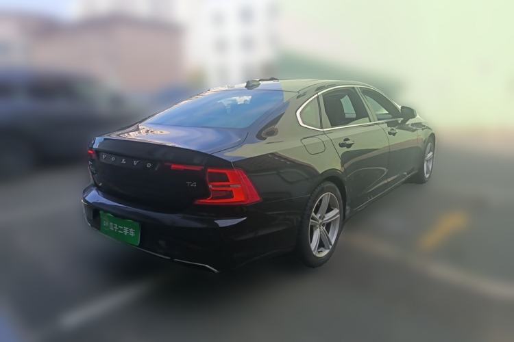 Used Volvo S90 2017 T4 Zhiyuan Edition Rear Right 45 Deg