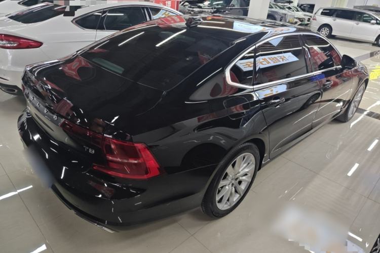 Used Volvo S90 2017 T5 Zhiyuan Edition Rear Right 45 Deg