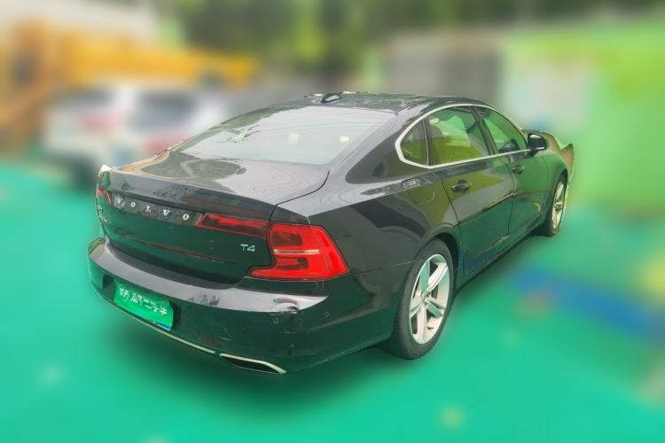 Used Volvo S90 2017 T4 Zhiyuan Edition Rear Right 45 Deg