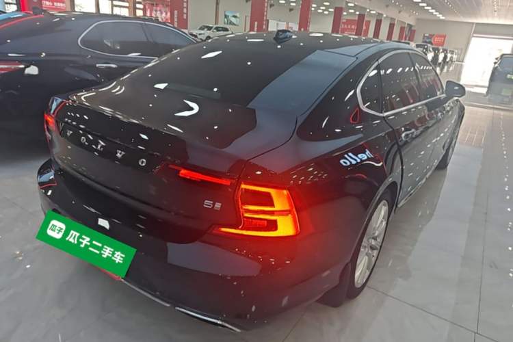Used Volvo S90 2017 T5 Smart Luxury Edition Rear Right 45 Deg