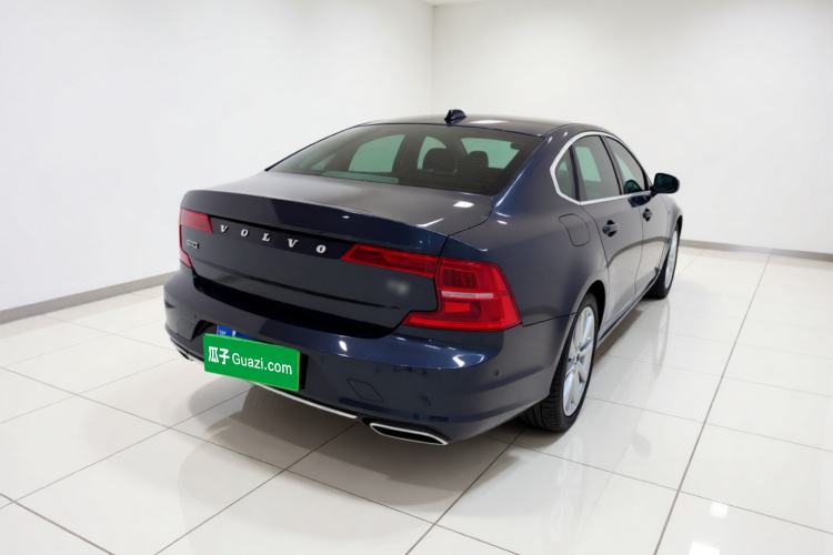 Used Volvo S90 2017 T5 Prestige Edition Rear Right 45 Deg