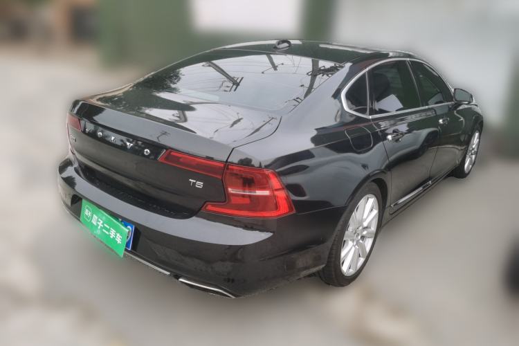 Used Volvo S90 2017 T5 Prestige Edition Rear Right 45 Deg