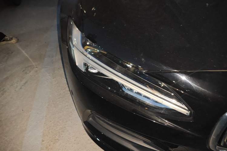 Used Volvo S90 2017 T5 Zhiyuan Edition Right Front Headlight