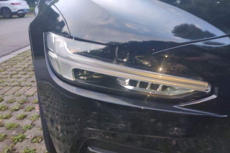 Used Volvo S90 2017 T5 Zhiyuan Edition Right Front Headlight