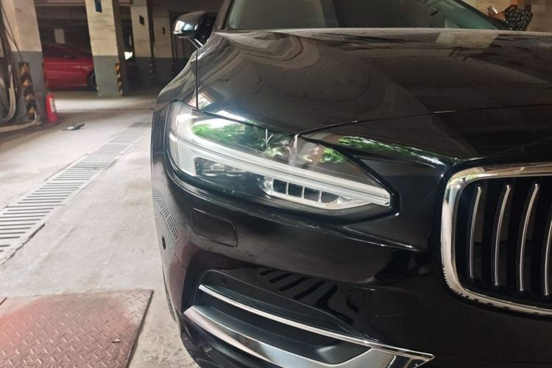 Used Volvo S90 2017 T5 Smart Luxury Edition Right Front Headlight