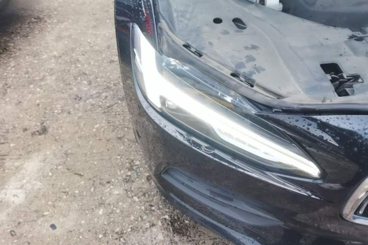 Used Volvo S90 2017 T4 Zhiyuan Edition Right Front Headlight