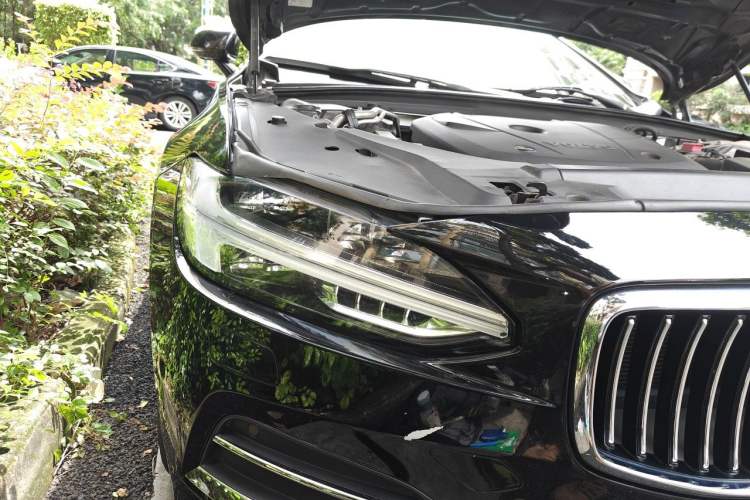 Used Volvo S90 2017 T5 Prestige Edition Right Front Headlight