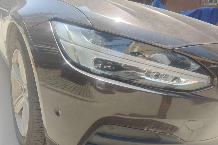 Used Volvo S90 2017 T4 Zhiyuan Edition Right Front Headlight