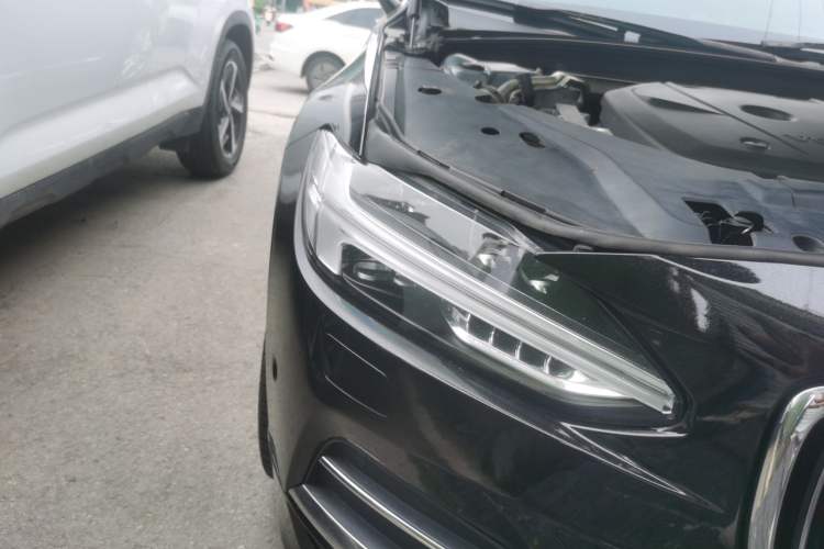 Used Volvo S90 2017 T5 Prestige Edition Right Front Headlight