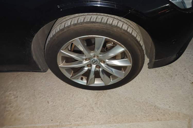Used Volvo S90 2017 T5 Zhiyuan Edition Right Front Wheel Hub