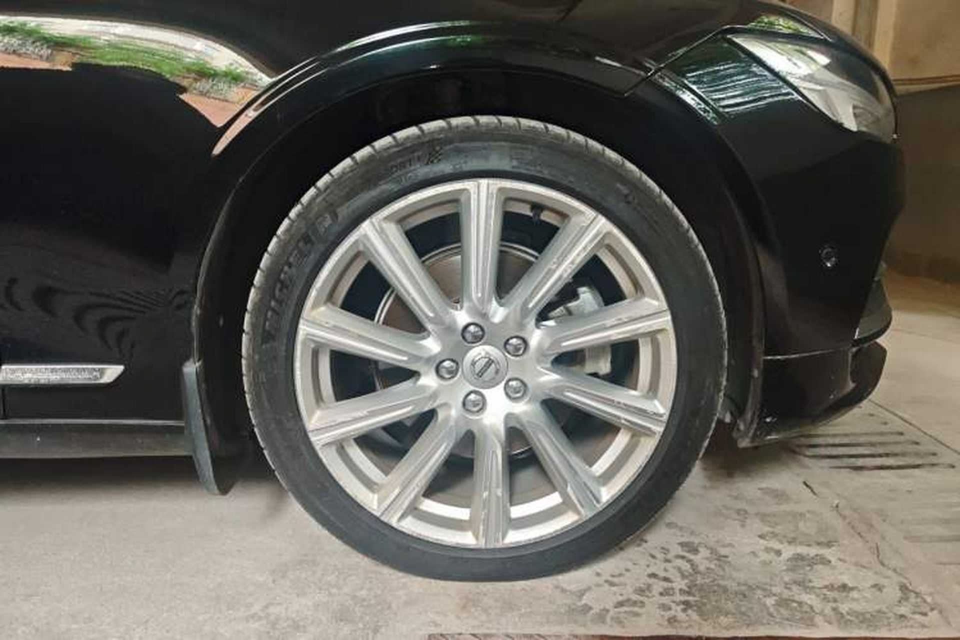 Used Volvo S90 2017 T5 Smart Luxury Edition Right Front Wheel Hub