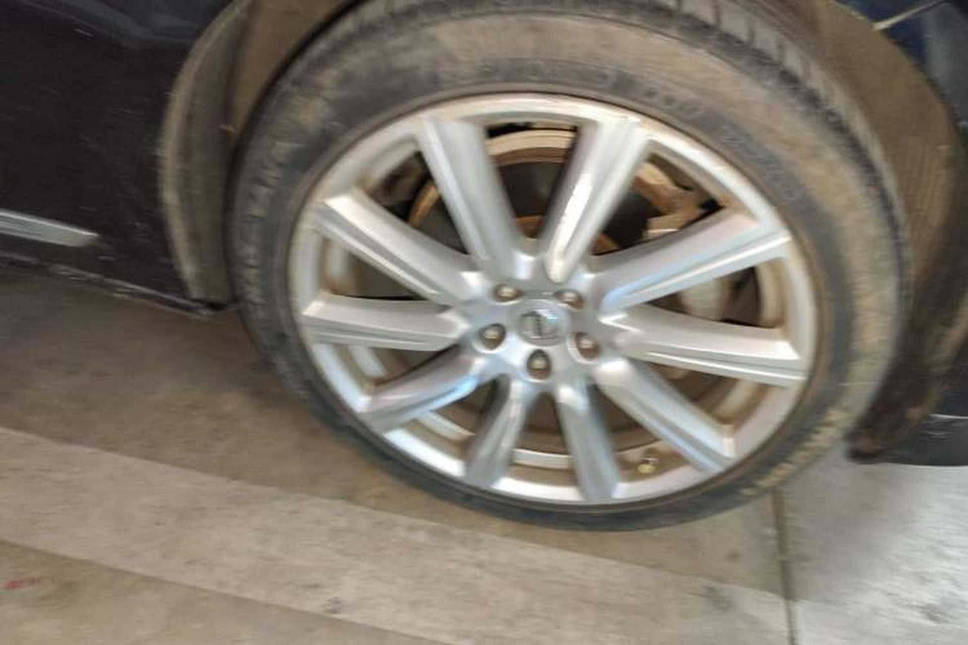 Used Volvo S90 2017 T5 Smart Luxury Edition Right Front Wheel Hub