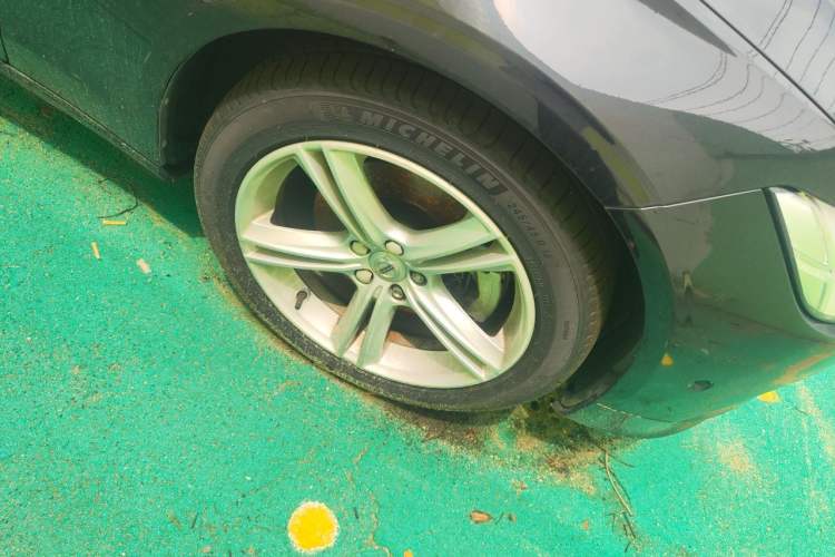 Used Volvo S90 2017 T4 Zhiyuan Edition Right Front Wheel Hub