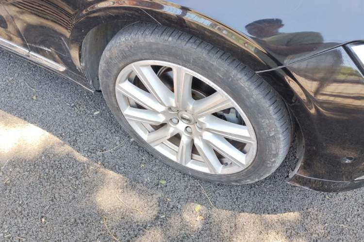 Used Volvo S90 2017 T5 Smart Luxury Edition Right Front Wheel Hub