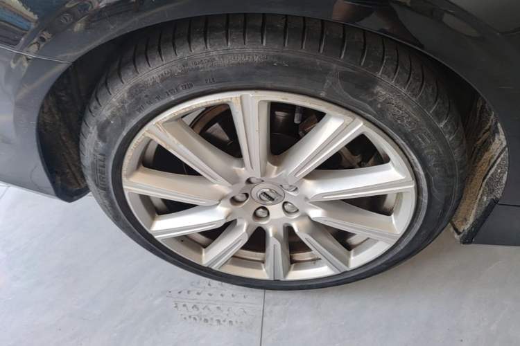 Used Volvo S90 2017 T5 Smart Luxury Edition Right Rear Wheel Hub