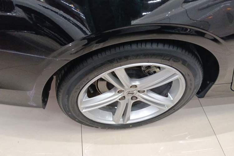 Used Volvo S90 2017 T4 Zhiyuan Edition Right Rear Wheel Hub