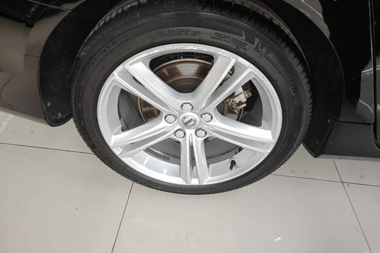 Used Volvo S90 2017 T4 Zhiyuan Edition Right Rear Wheel Hub