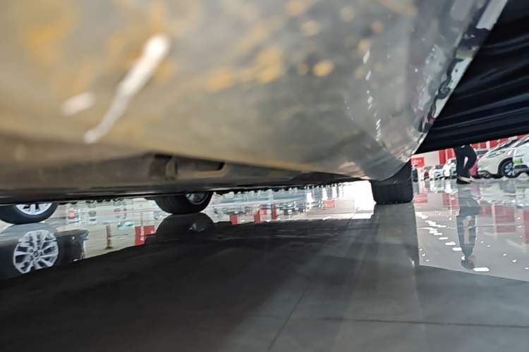 Used Volvo S90 2017 T5 Smart Luxury Edition Right Side Sill