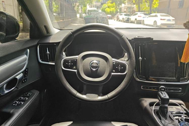 Used Volvo S90 2017 T4 Zhiyi Edition Steering Wheel