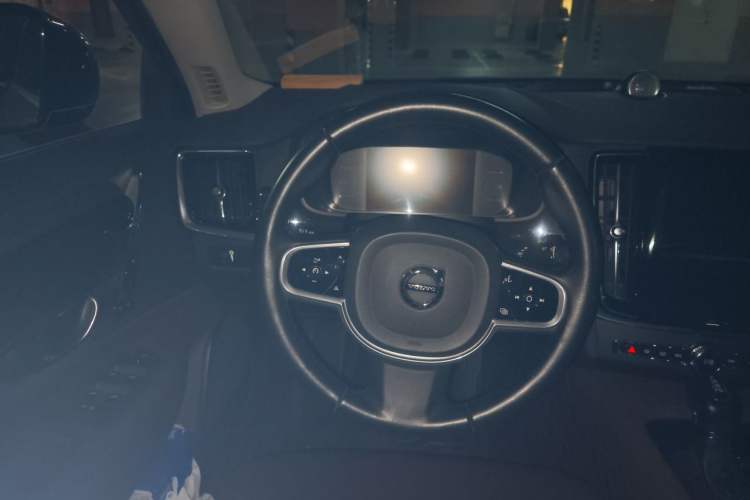 Used Volvo S90 2017 T4 Zhiyuan Edition Steering Wheel