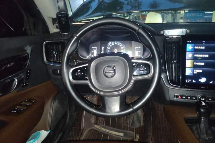 Used Volvo S90 2017 T4 Zhiyuan Edition Steering Wheel